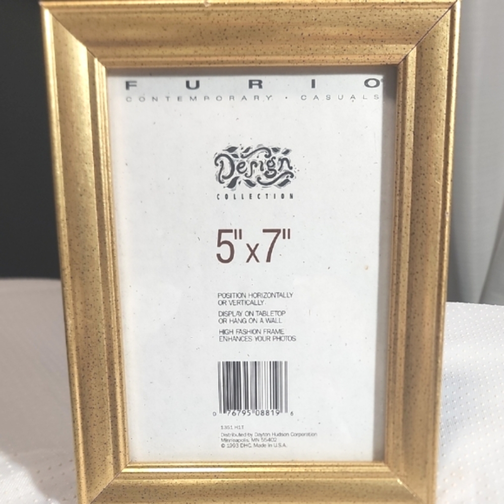 Gold Picture Frame with Elegant Accents